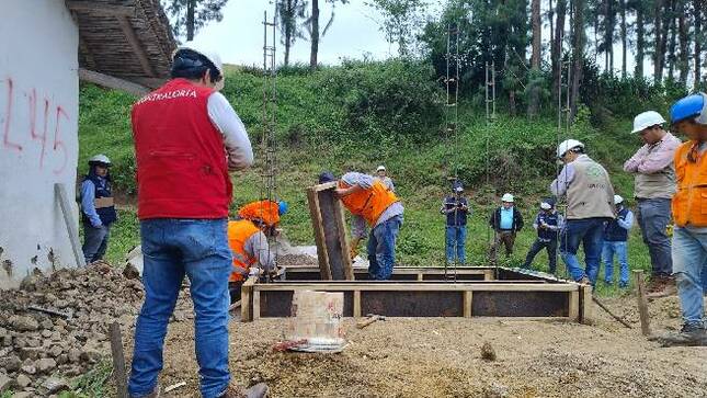 La Contraloría General advirtió situaciones que podrían afectar la calidad y vida útil de la obra “Ampliación e instalación de Unidades Básicas de Saneamiento (UBS) en las localidades de los caseríos Chambac, Chambac Alto, Santa Rita, Molino Viejo, La Carcel, El Mirador, La Lamud, Hualangopampa, La Unión, El Quio y anexo Quishquipon en la provincia de Santa Cruz”. 