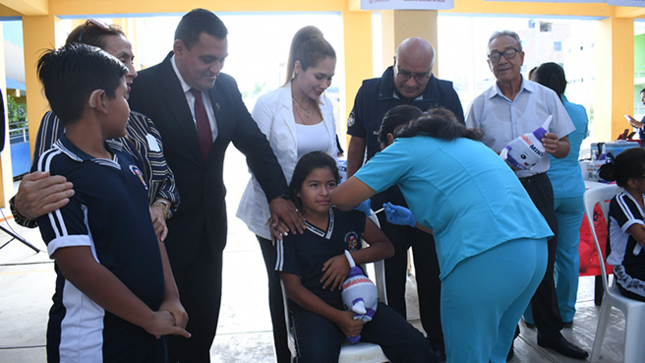 Lambayeque inicia vacunación contra el Virus del Papiloma Humano en población escolar