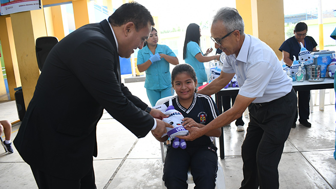 Lambayeque inicia vacunación contra el Virus del Papiloma Humano en población escolar