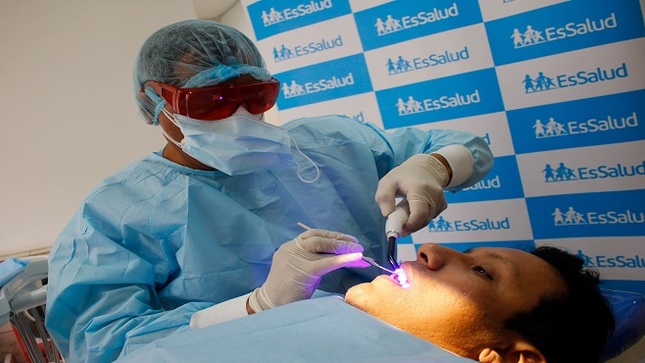 Especialista de EsSalud advierte que mala higiene bucal puede causar enfermedades cardiacas y cardiovasculares