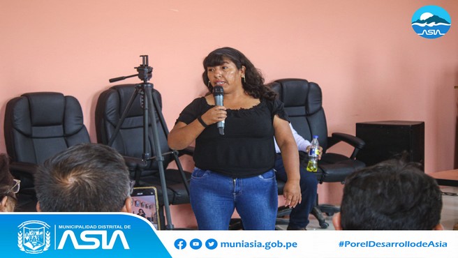 Con gran éxito terminó los talleres del Presupuesto Participativo 2025, donde los agentes vecinales que participaron y el equipo técnico, realizaron la formalización y validación de acuerdos y compromisos. La actividad contó con la participación del alcalde Isaias Alcántara Malásquez. 
Durante la actividad, el Equipo Técnico de la Municipalidad Distrital de Asia resaltó la importancia del desarrollo del presupuesto participativo, ya que permitió que los representantes de las organizaciones puedan presentar sus proyectos de inversión pública de acuerdo a las necesidades y problemas de la población.
#MunicipalidadDistritalDeAsia 
#IsaiasAlcantaraAlcaldedeAsia
#PoreldesarrollodeAsia