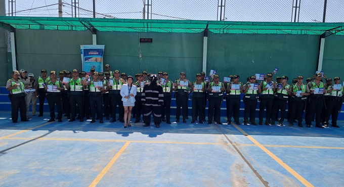 EsSalud Áncash brinda capacitación sobre prevención del dengue a efectivos policiales