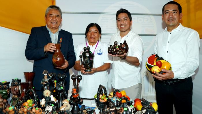 GORE inaugura Feria “Artesanías Peruanas” a desarrollarse hasta el 31 de marzo