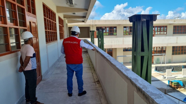 La Contraloría General identificó riesgos en la construcción de nueve colegios en la región Tumbes, cuyo presupuesto total supera los S/112 millones. De estas obras se emitieron 48 informes de control que advierten más de 130 situaciones adversas, las cuales, en su gran mayoría, no han sido subsanadas y/o comunicado su levantamiento por las entidades a cargo. Actualmente, el Gobierno Regional (GORE) tiene la mayor cantidad de obras en proceso.  