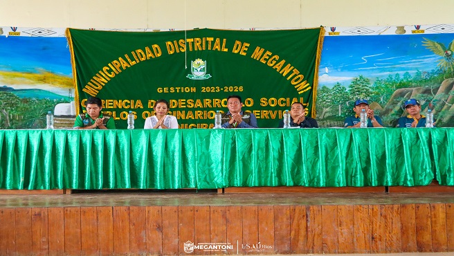 Municipalidad de Megantoni entrega material didáctico para la mejora de al educación inicial 