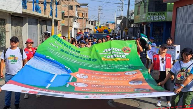 Ciento de personas reflexionaron sobre la importancia de la prevención del dengue "Quítale el agua al zancudo y adiós dengue"
