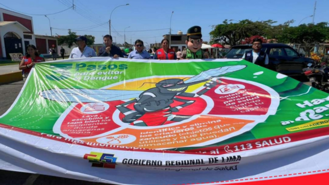 Gran concurrencia de público en pasacalle contra el dengue en Capilla de Asia