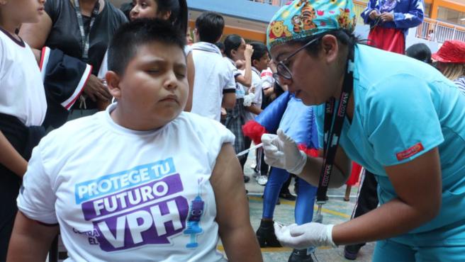 Vacunación contra el VPH se realiza en colegios de Lima Metropolitana y regiones