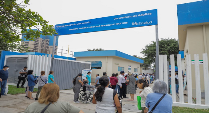 Diariamente más de 2,500 pacientes asegurados se beneficiarán con nuevo ambiente de toma de muestras de laboratorio de EsSalud Rebagliati