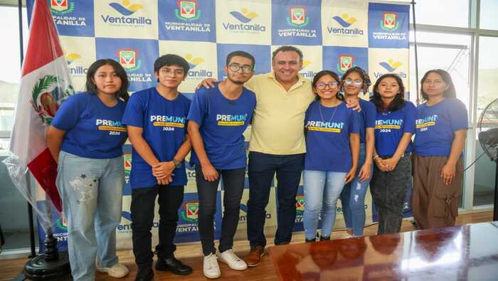 馃煛 Una decena de j贸venes ha demostrado que el esfuerzo siempre rinde sus frutos, quienes, despu茅s de recibir una preparaci贸n de calidad en el centro preuniversitario municipal "Pre Muni", han logrado ingresar a prestigiosas universidades de Lima. En un gesto de reconocimiento y apoyo, nuestro alcalde 饾悏饾悺饾惃饾惎饾悽饾惂饾惉饾惃饾惂 饾悤饾悮饾惉饾惇饾惍饾悶饾惓 comparti贸 un almuerzo de camarader铆a con estos estudiantes. En un ambiente lleno de alegr铆a y orgullo, los felicit贸 y les brind贸 su total respaldo, reafirmando su compromiso con ellos en esta nueva etapa universitaria que est谩n por emprender. 鈽猴笍馃檶馃徎