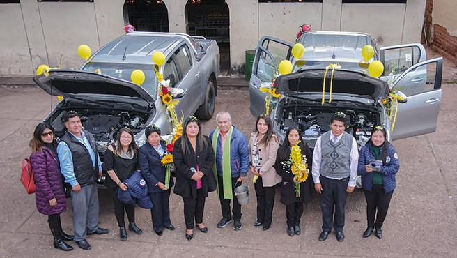 Corte de Cusco entregó 2 camionetas 4x4 para dar celeridad al Sistema Nacional Especializado de Justicia - SNEJ