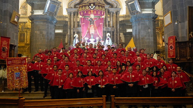 Hermandad de la Corte Superior de Justicia de Cusco participa en actividades conmemoraticas en homenaje al Taytacha de los Temblores