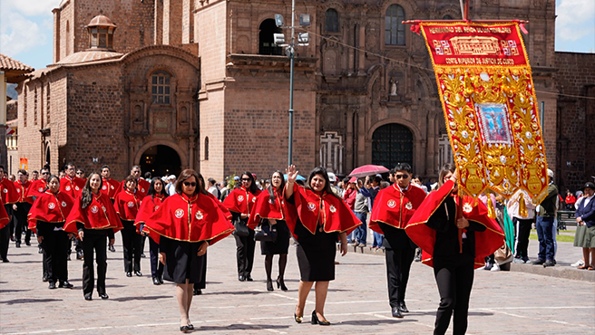 Hermandad de la Corte Superior de Justicia de Cusco participa en actividades conmemoraticas en homenaje al Taytacha de los Temblores