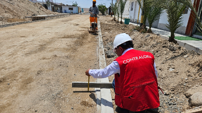 La Contraloría General alertó que la segunda etapa de la obra de transitabilidad peatonal y vehicular, “Habilitación urbana del sector José de San Martín, en Paracas, Pisco” no se está ejecutando de acuerdo con lo establecido en el expediente técnico, lo que pone en riesgo su calidad y vida útil.  