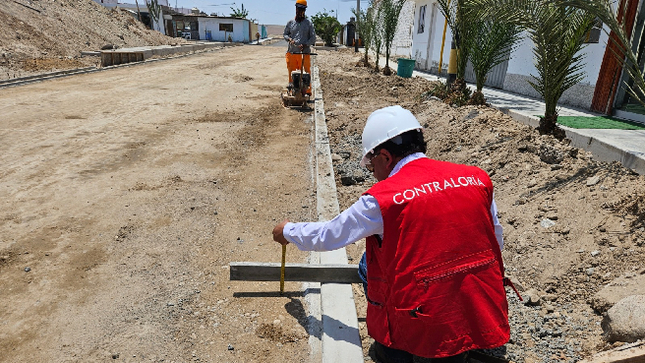 La Contraloría General alertó que la segunda etapa de la obra de transitabilidad peatonal y vehicular, “Habilitación urbana del sector José de San Martín, en Paracas, Pisco” no se está ejecutando de acuerdo con lo establecido en el expediente técnico, lo que pone en riesgo su calidad y vida útil.  