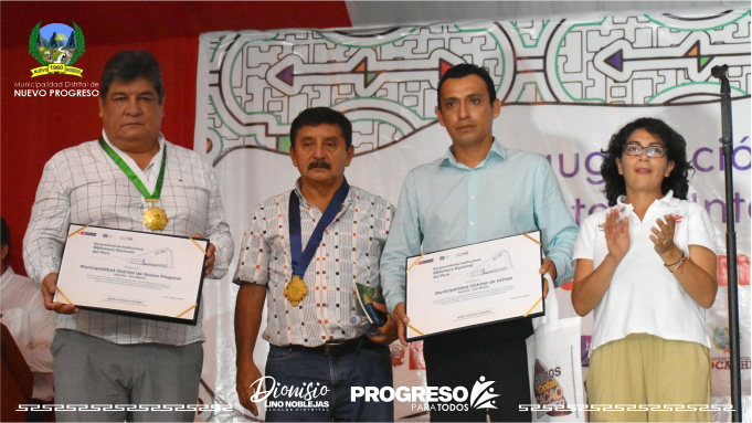 Alcalde Distrital recibe reconocimiento por creación de Biblioteca Pública Municipal