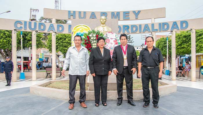 Emotivo homenaje al Héroe huarmeyano y nacional Cabo E.P. Alberto Reyes Gamarra, al conmemorarse 91º aniversarios de su inmolación en el Combate de Güeppí – Colombia en el año de 1933.