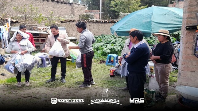 Ayuda Humanitaria a vecinos que fueron perjudicados en incendio