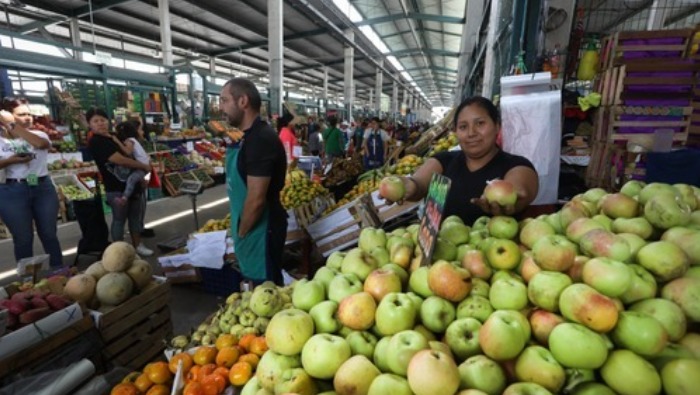 • El precio del pollo se mantiene en S/ 7 soles kilogramo en los centros de acopio de Lima