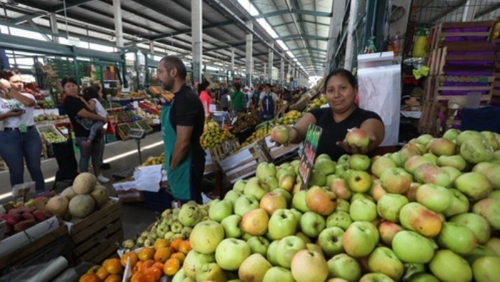 •	El precio del pollo se mantiene en S/ 7 soles kilogramo en los centros de acopio de Lima 