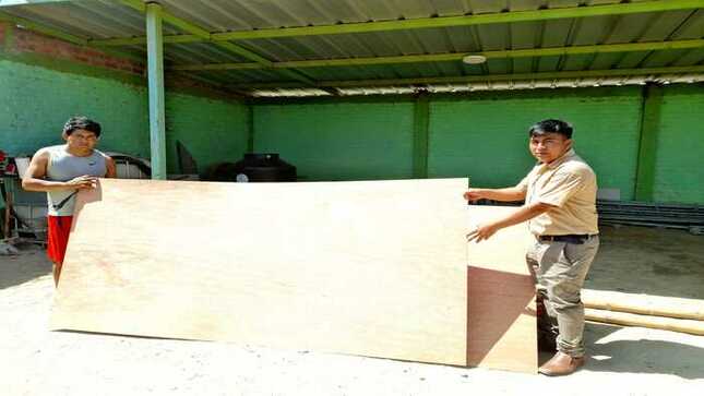 Entrega de materiales para acondicionar techado y frontera de aula del PRONEI  de Antiguo Piedral