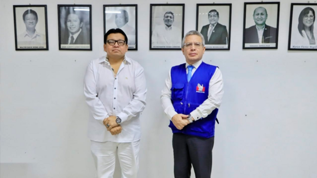 El Director Regional de Salud de Piura, Méd. Manuel Girón Martínez, junto con su equipo de trabajo, recibió al Defensor del Pueblo, César Orrego Azula, con el objetivo de abordar la situación actual del dengue en la región. 