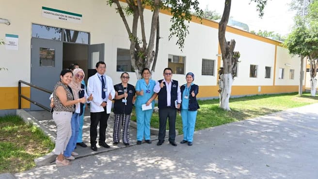 Minsa destaca los logros del Servicio de Hospitalización de Medicina Oncológica del Hospital Cayetano Heredia en su tercer aniversario