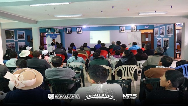 Equipo de PROCOMPITE GRJ, capacita a agentes de nuestro distrito
