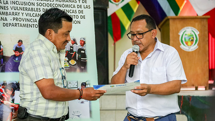 Municipalidad promueve calidad, se entrego los certificados por el curso de atención al usuario