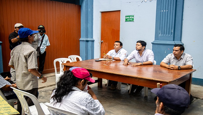 El alcalde provincial Roy Saldaña sostuvo reunión de coordinación con los vecinos del A.H. 23 de Febrero