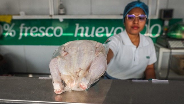 •	El abastecimiento de productos superó las 11 mil toneladas y con ofertas en frutas y verduras