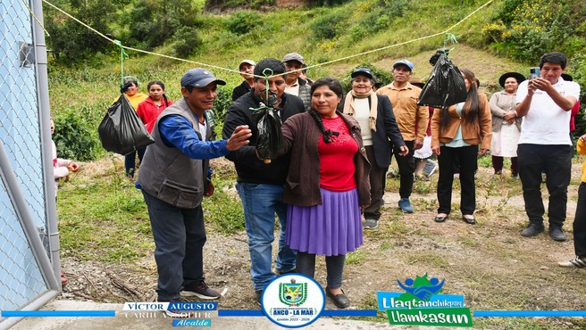 INAUGURACIÓN DEL PRIMER GRASS SINTÉTICO