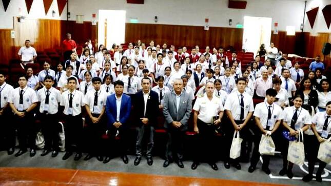 Gore juramenta a más de 90 alumnos en los Clubes Escolares de Turismo 2024