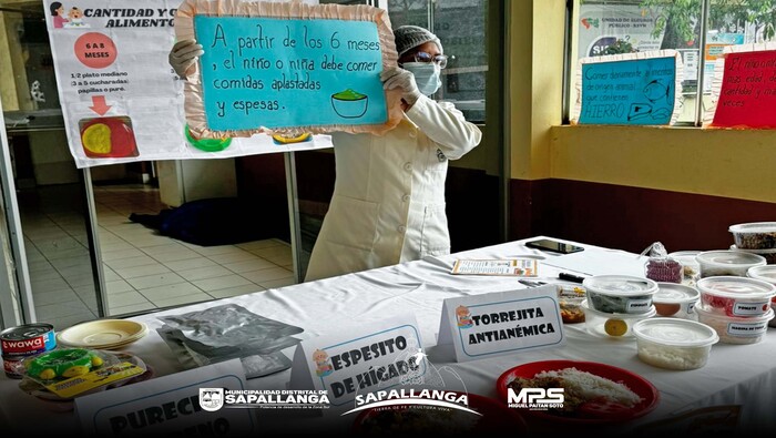 Madres lactantes y niños participan de sesión demostrativa de alimentos ricos en hierro