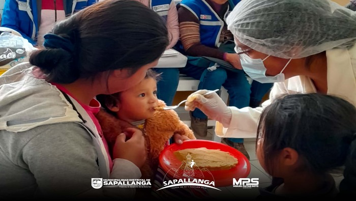 Madres lactantes y niños participan de sesión demostrativa de alimentos ricos en hierro