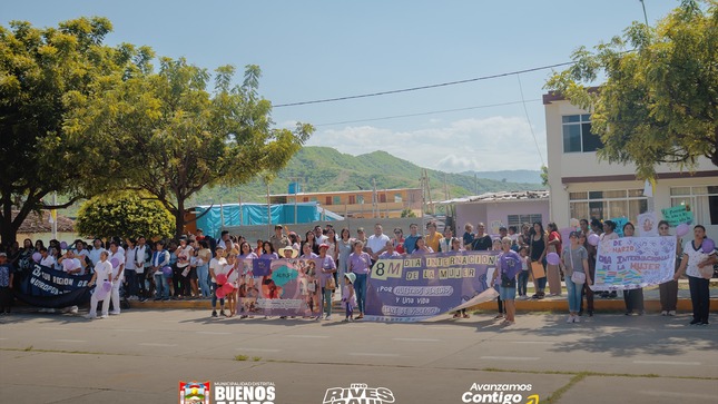 municipalidad distrital de Buenos Aires rinde homenaje a las mujeres en su día.