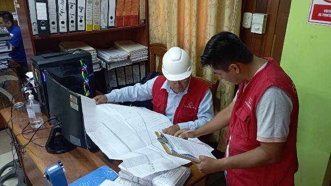 La Contraloría General alertó al Municipio Provincial de Atalaya que funcionarios convocaron el proceso de licitación para el mejoramiento y ampliación de la institución educativa primaria N° 64767 – B ubicada en la comunidad nativa Sapani, sin considerar el saneamiento físico legal del terreno, lo que no garantizaría la ejecución de la inversión y prestación de servicios del proyecto.