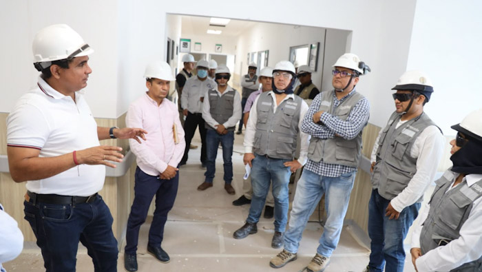 Gobernador Luis Neyra monitorea avance del 72% en construcción del C.S. Tacalá