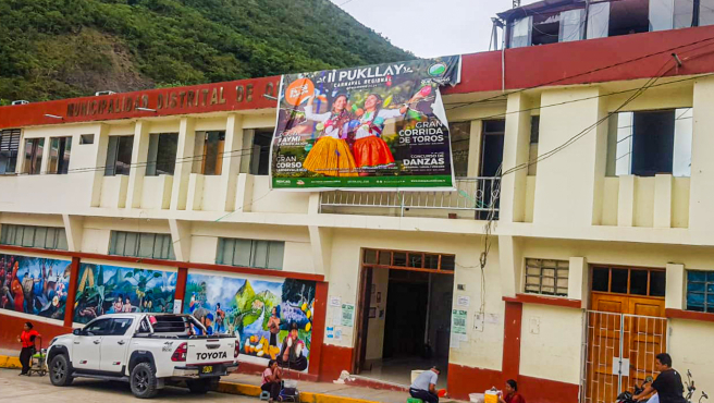 La Contraloría General advirtió deficiencias en el almacenamiento de bienes y combustible del proyecto “Mejoramiento de servicio de desarrollo de la Identidad Cultural del distrito de Quellouno en la provincia de La Convención”, a cargo de la Municipalidad Distrital de Quellouno, que podrían afectar el logro de los objetivos del mismo.