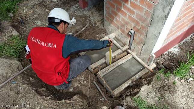 La Contraloría General advirtió situaciones en la obra “Mejoramiento y ampliación del sistema de agua potable y saneamiento rural del caserío de Chugurcillo en la provincia de Hualgayoc”, que podrían generar pagos injustificados. 