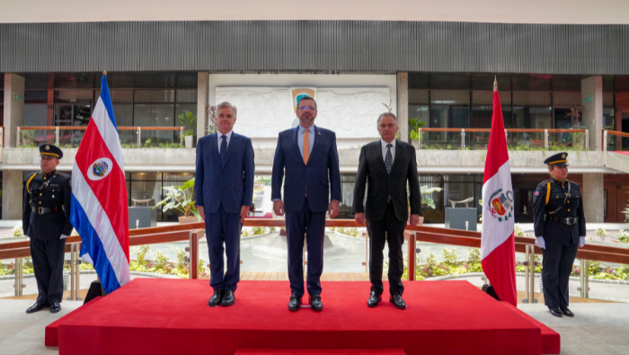 Embajador del Perú presenta cartas credenciales ante el presidente de la República de Costa Rica