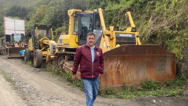 CONSEJERO REGIONAL REPRESENTANTE POR CALCA REALIZA VISITA INOPINADA AL PROYECTO “CREACIÓN DE LOS SERVICIOS DE TRANSITABILIDAD VEHICULAR RUTA CU-104 TRAMO PUENTE TAHUIS Y SAN ANTONIO DEL DISTRITO DE YANATILE” EN LA PROVINCIA DE CALCA