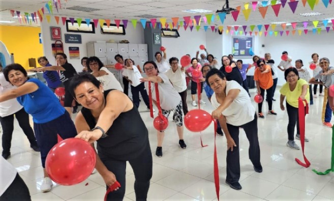 Gente haciendo actividad física