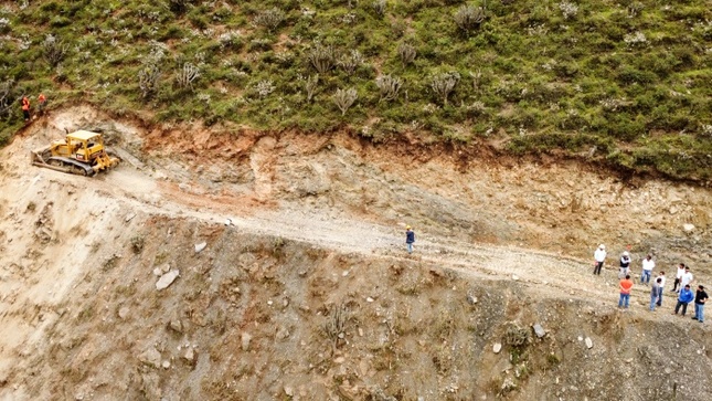 Huancabamba: GORE apertura trocha carrozable de 6 km que une El Faique con Sondorillo
