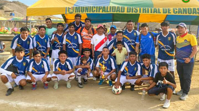 Foto Fútbol binacional por el 18 aniversario de Canoas de Punta Sal 