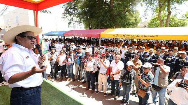 Ministro César Vásquez lideró gran campaña multisectorial de control vectorial en la región Piura