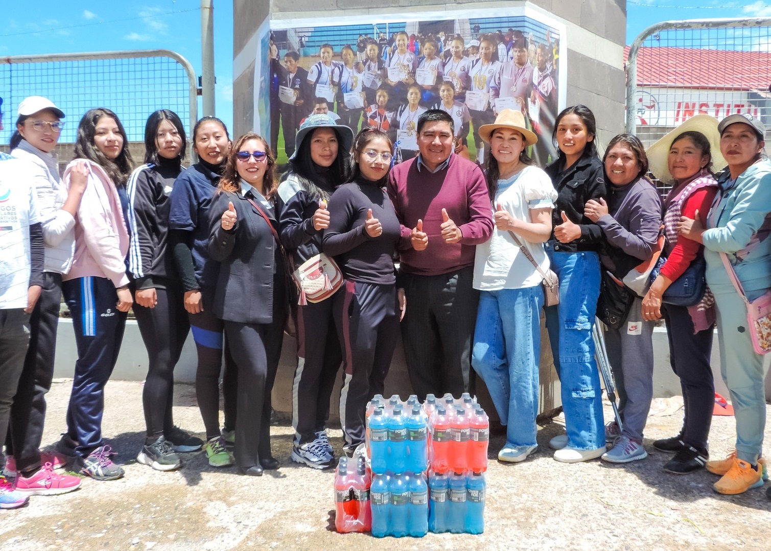Concejo Municipal de Puno apoya con subvención económica a deportistas de la selección juvenil U19 de vóleibol
