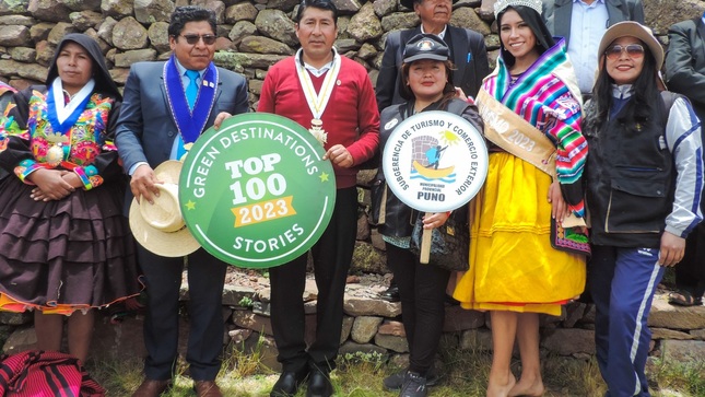 Concejo Municipal participó de la celebración de San Sebastián en la Isla de Amantani, con un acto ritual a la Pachatata y Pachamama