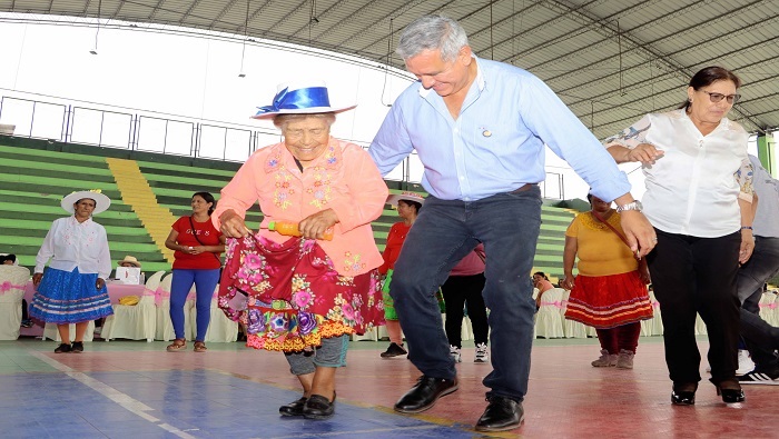 celebraciΓ³n del 36Β° aniversario de los comedores populares