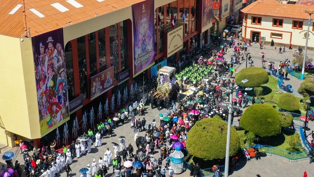 Alcalde y Concejo Municipal acompañan a la Virgen de la Candelaria en misa de octava y procesión